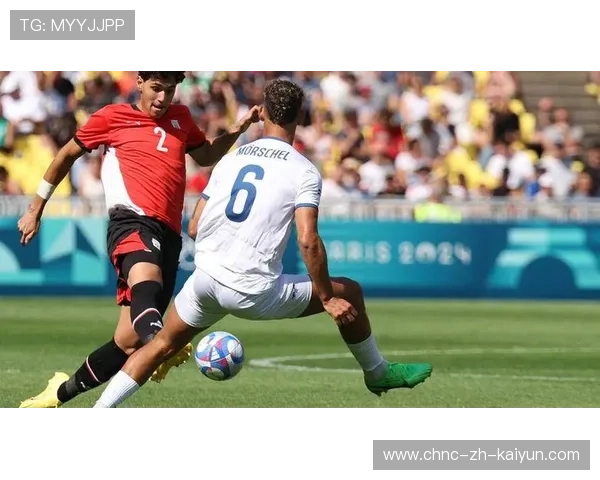 多米尼加足球队积极准备国际比赛，多米尼加足球明星